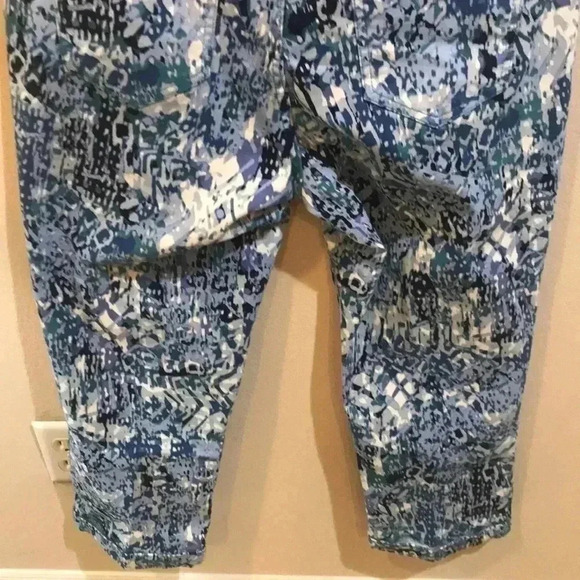 Nine West Christie Capri Denim blue print high rise cuffed jeans size 12 - Picture 6 of 8